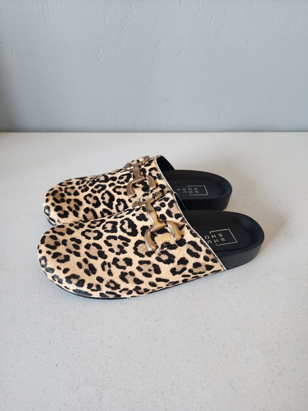 Shu Shop Leopard Clogs "NEW" - Picture 8 of 16